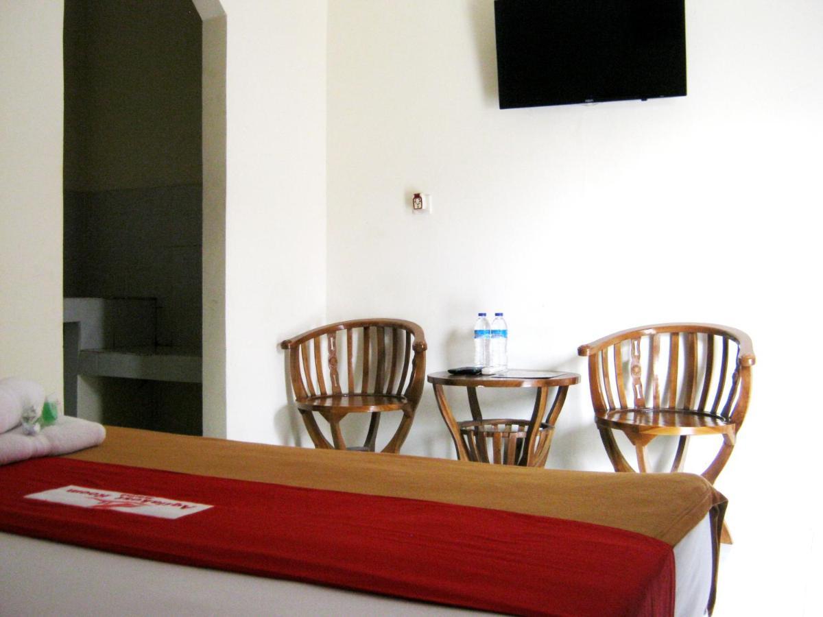 Aqilakost N Cafe Gadog Puncak Hotel Bogor Exterior foto