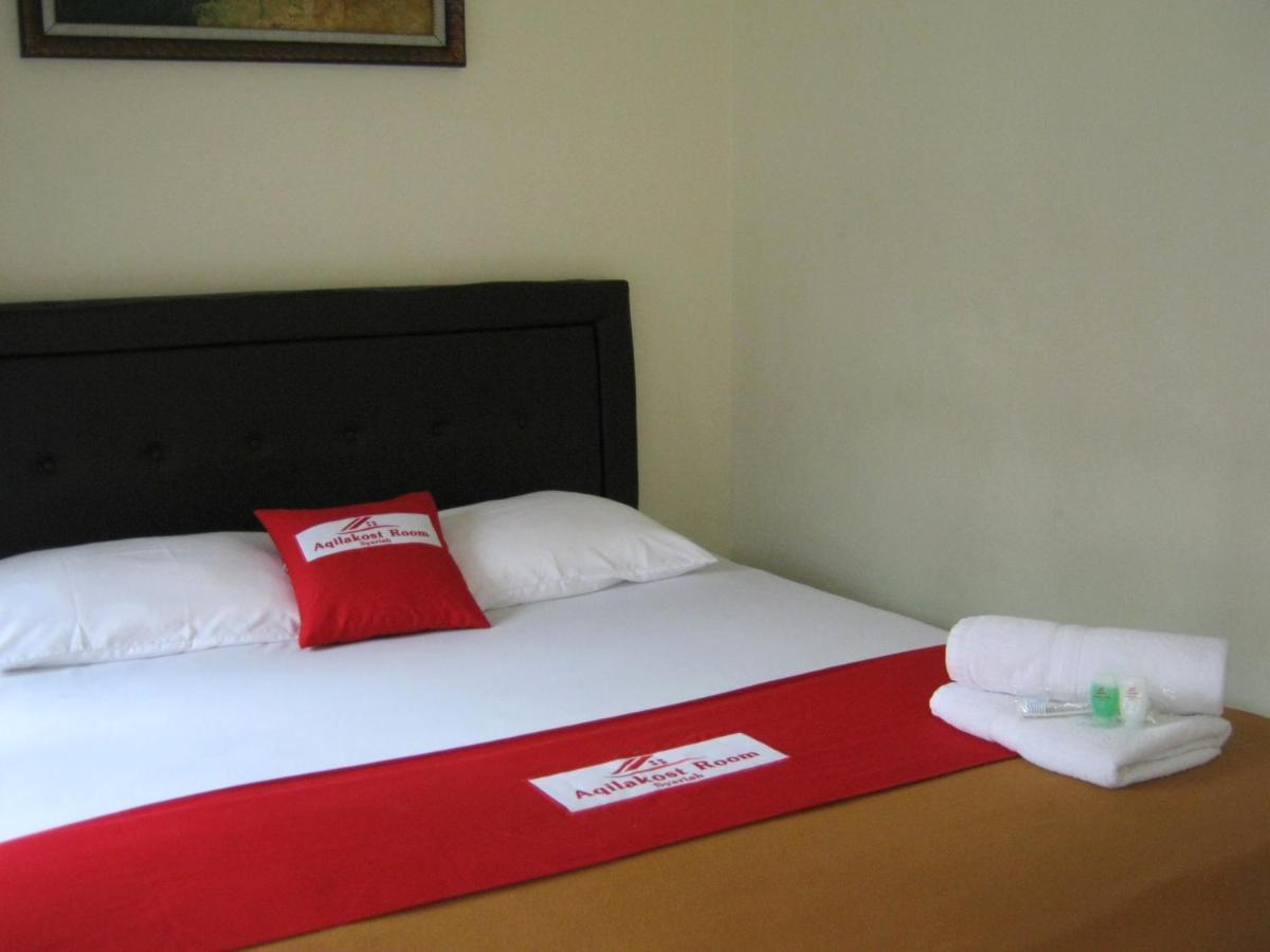 Aqilakost N Cafe Gadog Puncak Hotel Bogor Exterior foto