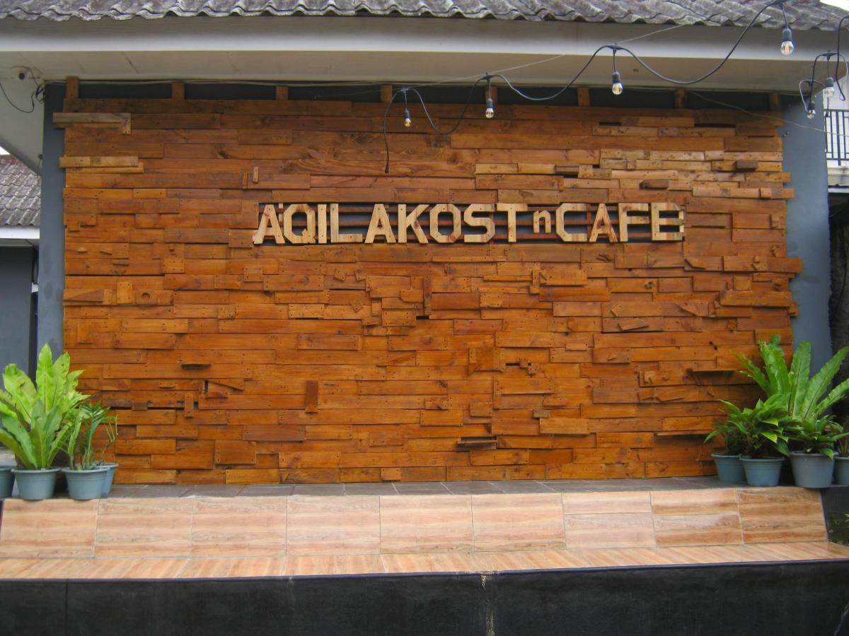 Aqilakost N Cafe Gadog Puncak Hotel Bogor Exterior foto