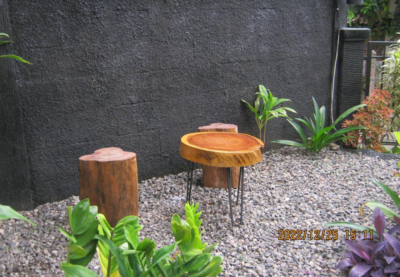 Aqilakost N Cafe Gadog Puncak Hotel Bogor Exterior foto